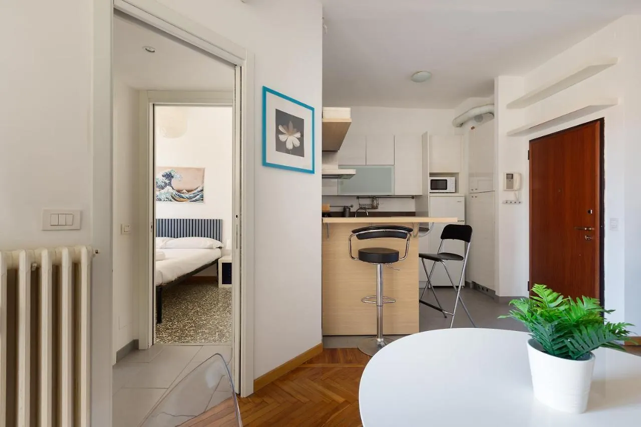 Savona District Comfy Apt X3 밀라노 아파트